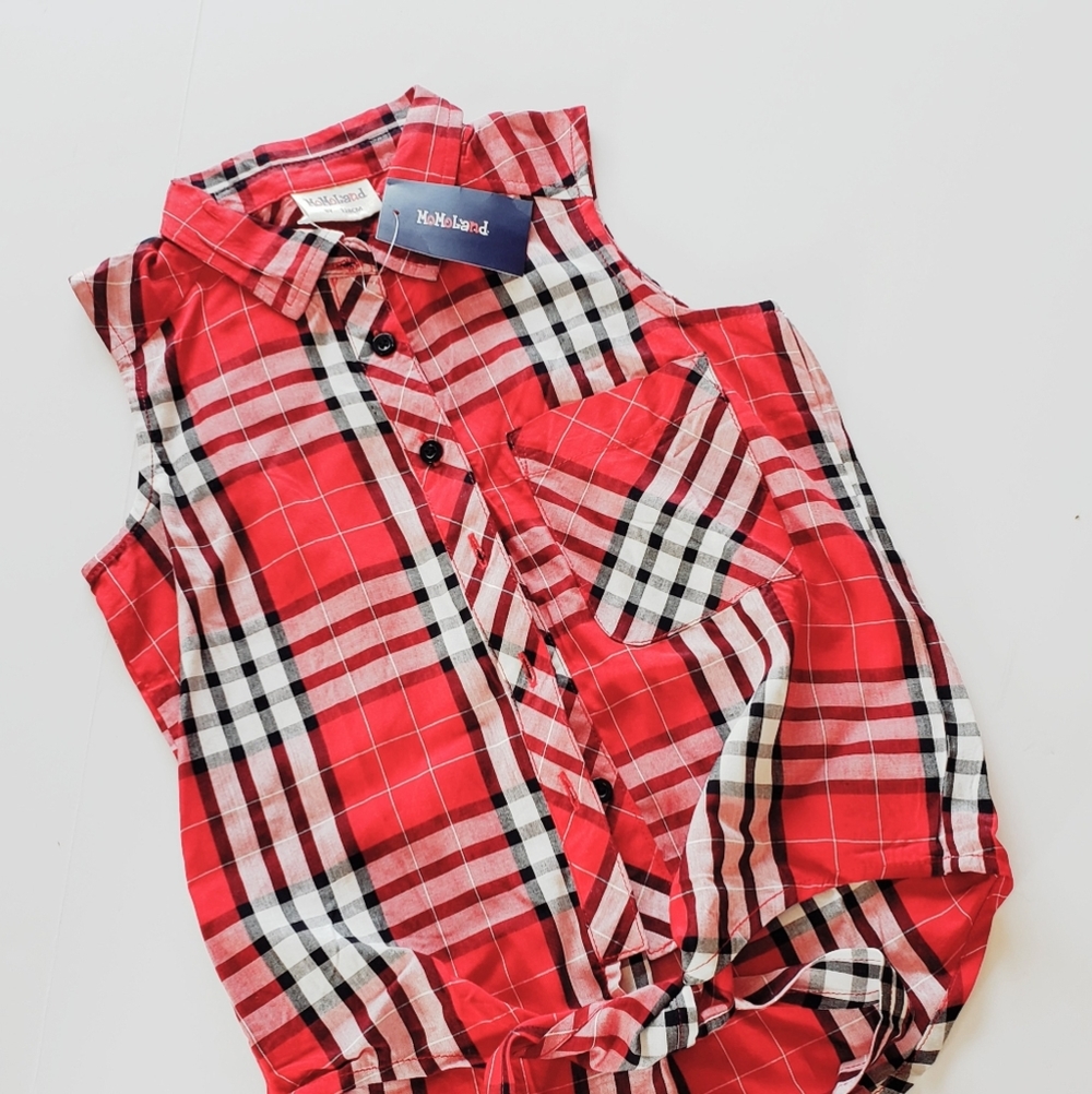 NWT! MoMoLand Top
